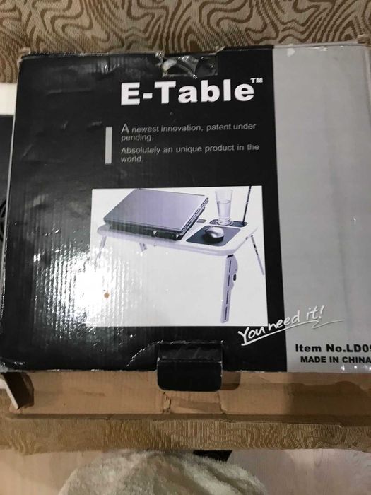 портативний стіл для ноутбука E-Table.