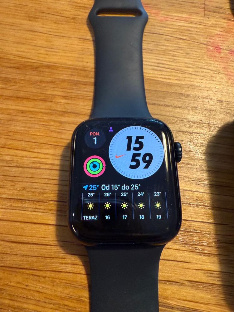 Zarezerwowane ! iPhone 14 Pro plus Apple Watch SE plus dodatki