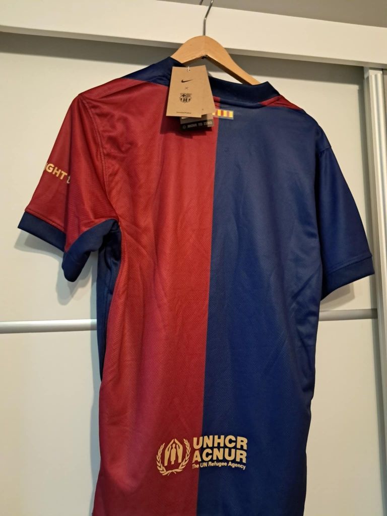 koszulka fcb M     .