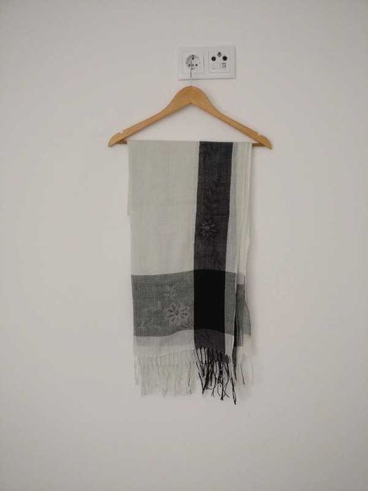 Écharpe com franjas