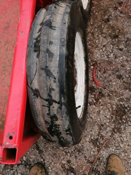 Vendo rodas para trator