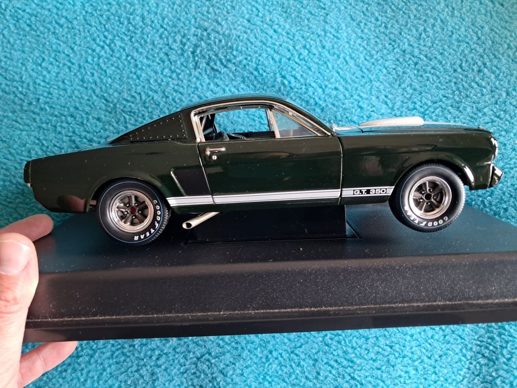 Shelby GT350 1:18