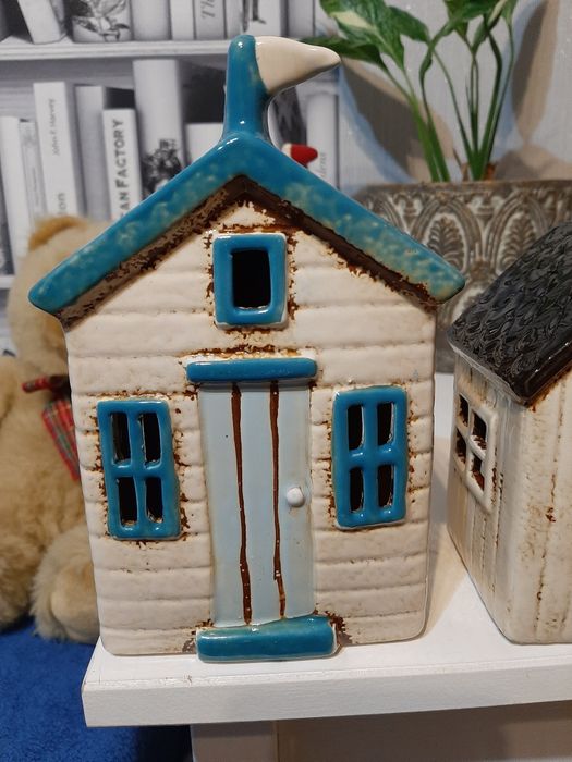 Ceramiczne domki - świeczniki.