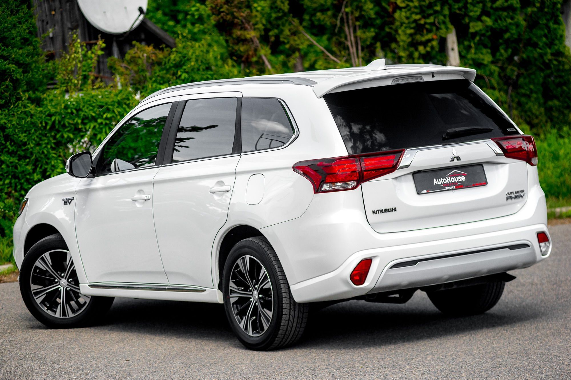 Mitsubishi Outlander PHEV 2.0 Benzyna,4x4,Full,Navi,ledy,skóra,gwarancja