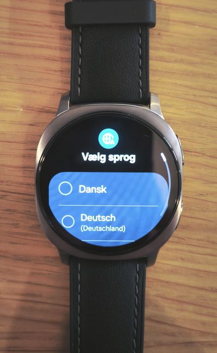 Samsung Galaxy Watch 8 LTE 40mm Graphite + pasek Hybrid Band + komplet