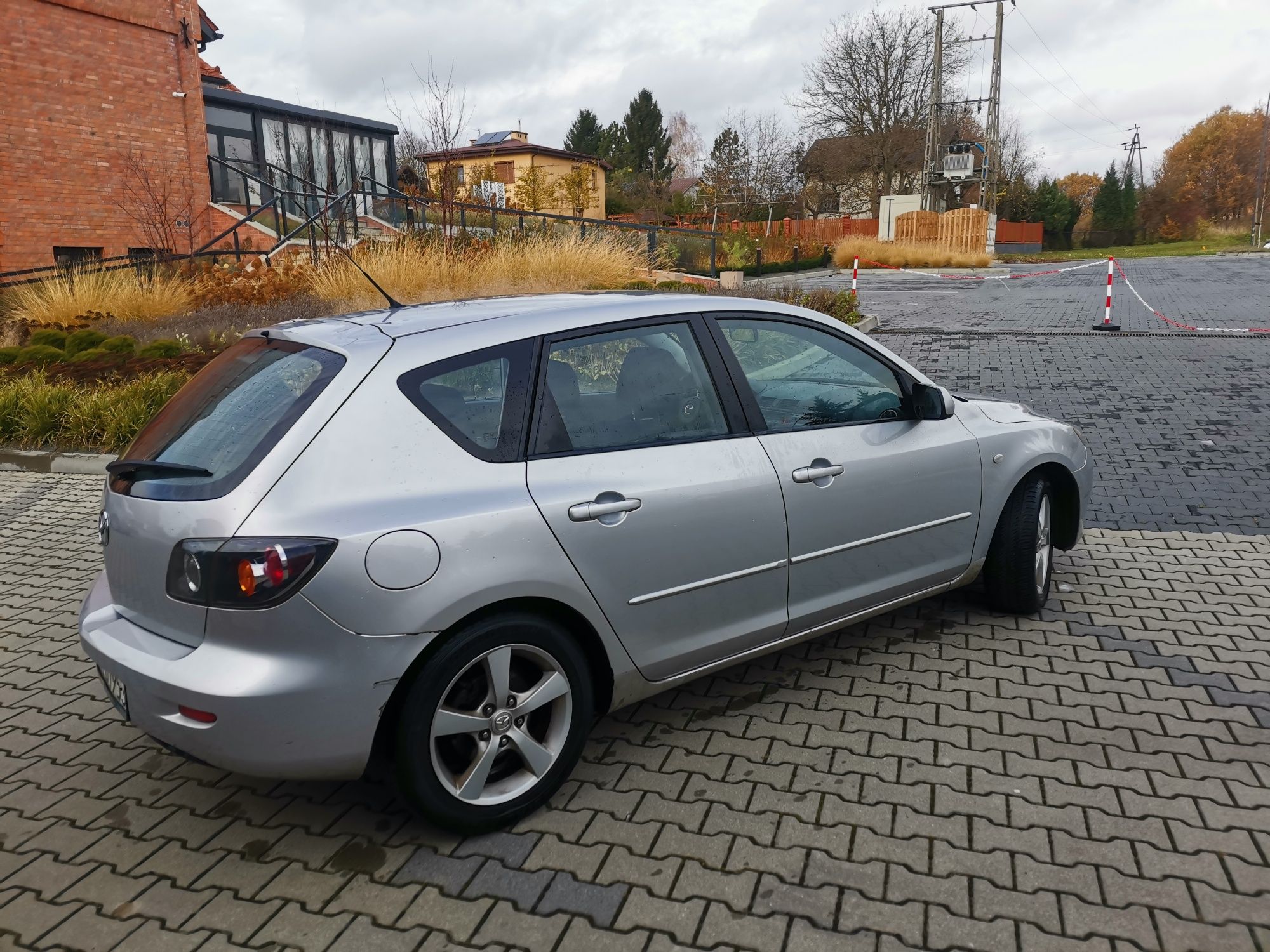 MAZDA 3 1.6 109KM