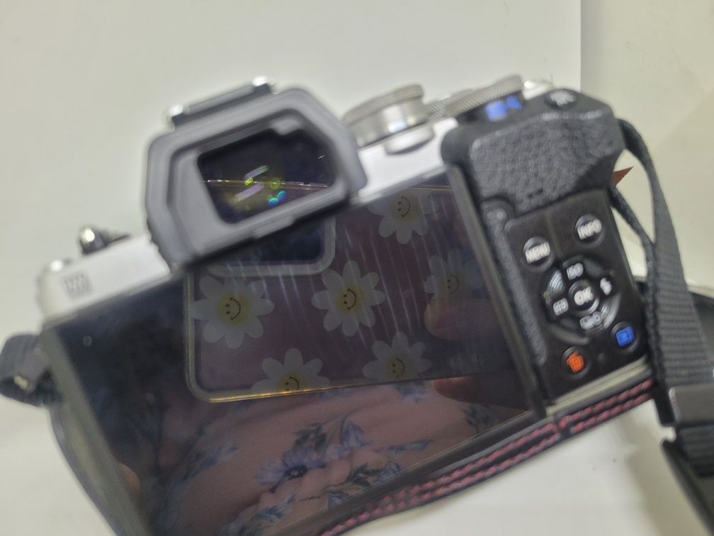 Olympus e-m10 mark IV samo body aparat mikro 4:3 bezlusterkowiec