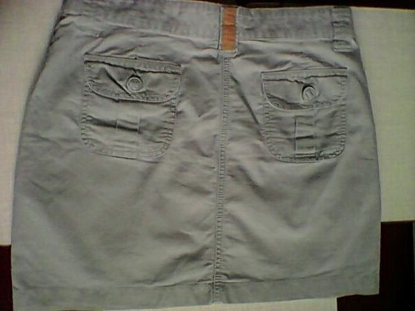 Аккуратная джинсовая юбка.