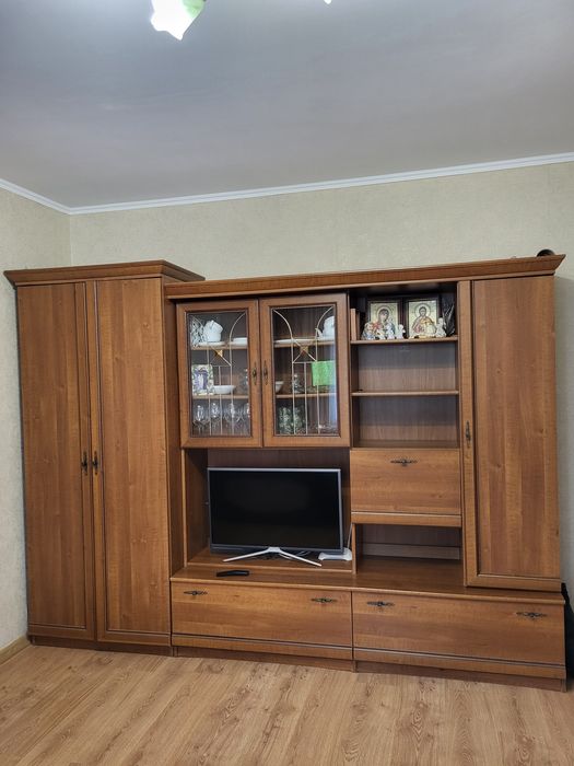 Продам стінку для вітальні