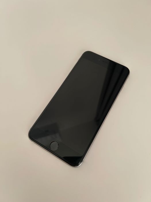 iPhone 6s Plus Srebrny   16 GB