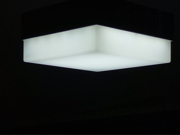 LED плафон на стелю або стіну новий.