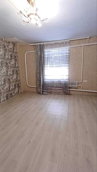 Продам будинок в смт Доброслав с Гаражем і санвузлом.