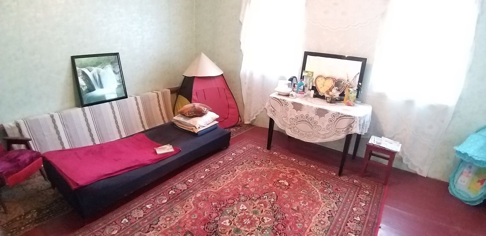 Продажа(Обмен)Дома С 2-мяУчастк.+легк.автоВозлеКиева в ,МалыхКарпатах'