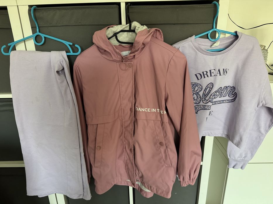 Zestaw ubran dla dziewczynki 146