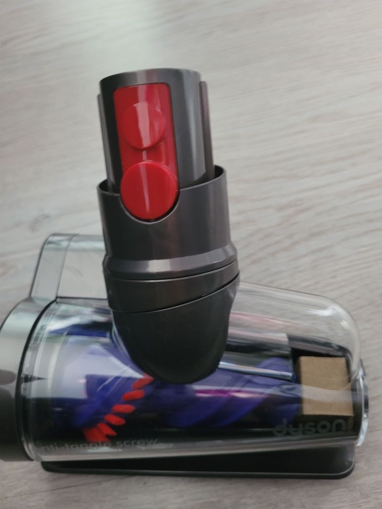 Dyson v12 miniturboszczotka