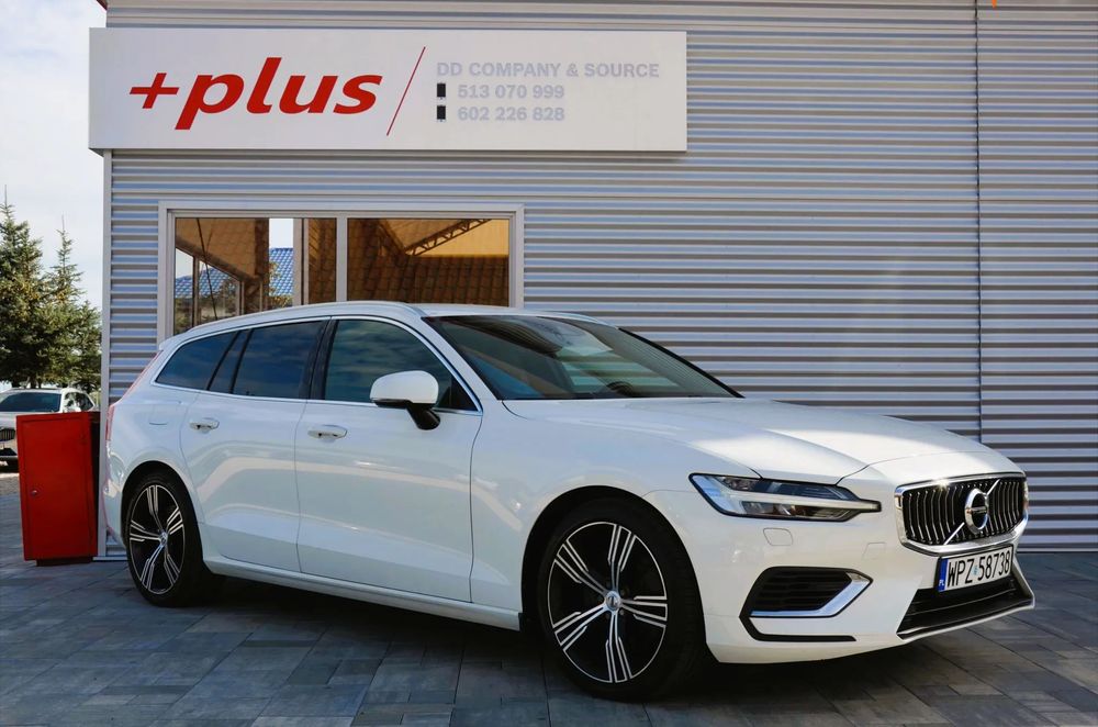 Volvo V60 T6 LIFT AWD 350KM Bezwypadkowy Fvat23% 1WŁ Serwis ASO