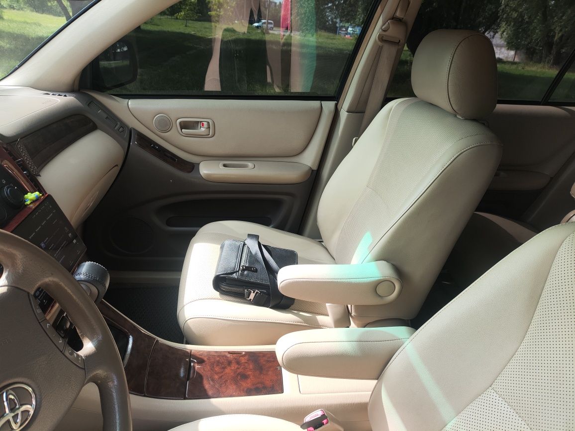 Продам Toyota Highlander гібрид  2006