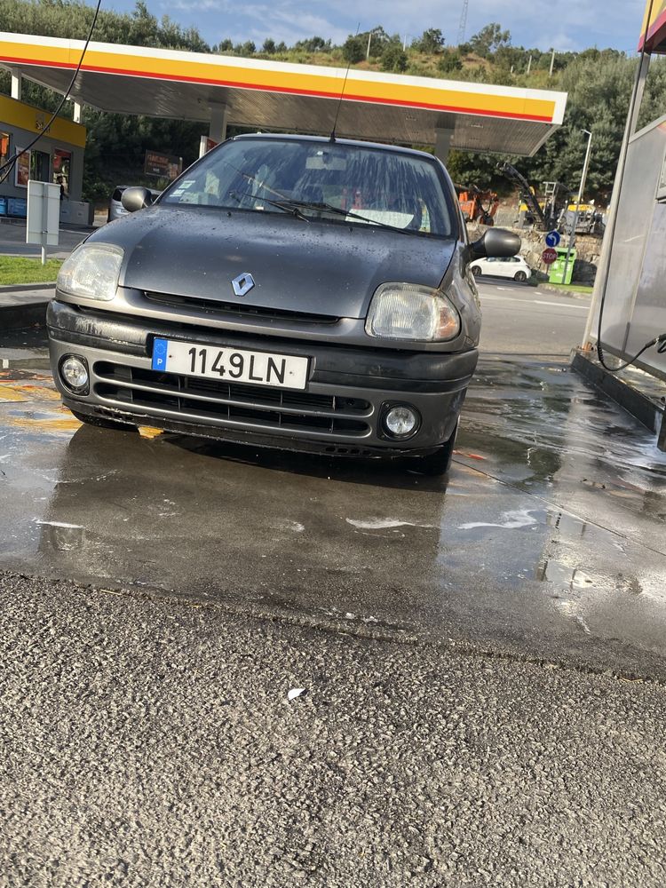 Renault clio 1.9 d impecavel