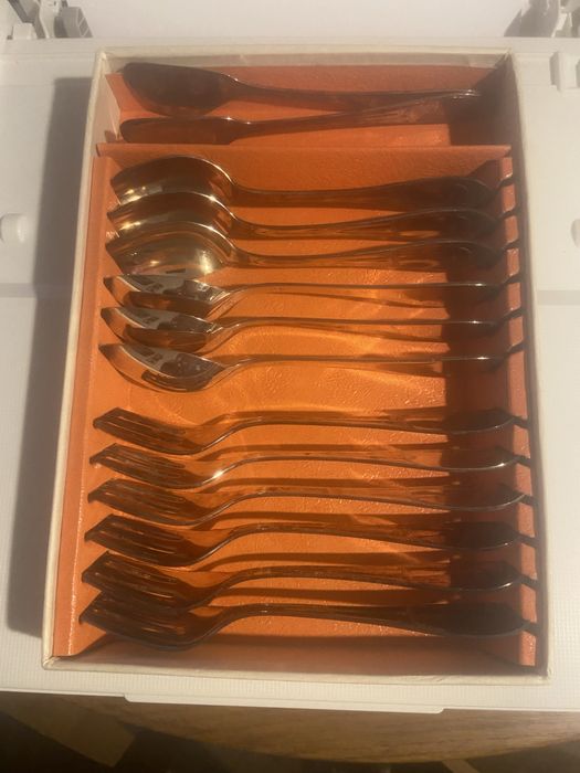 Kompet deserowy posrebrzany