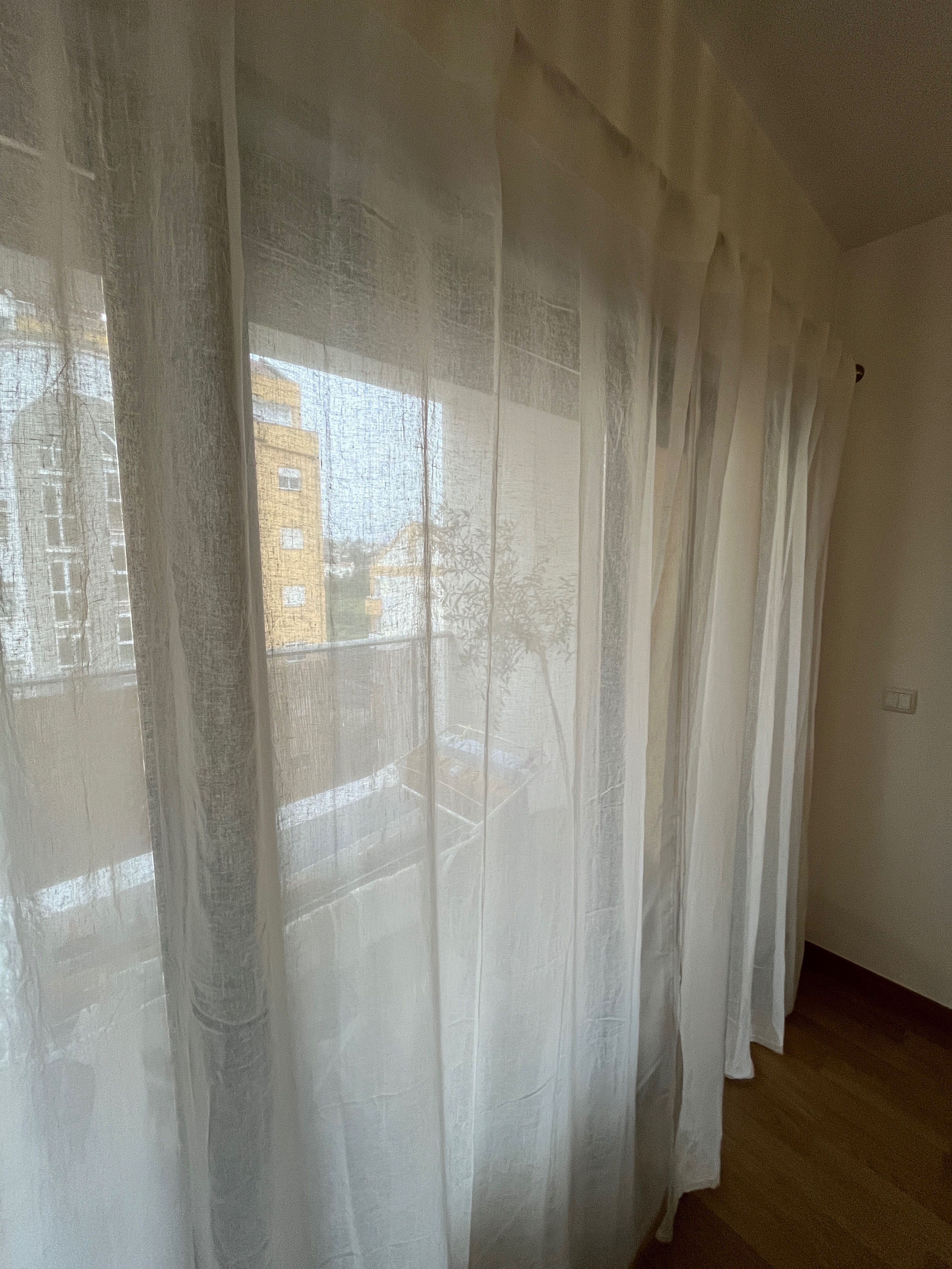 Cortinas de linho branco