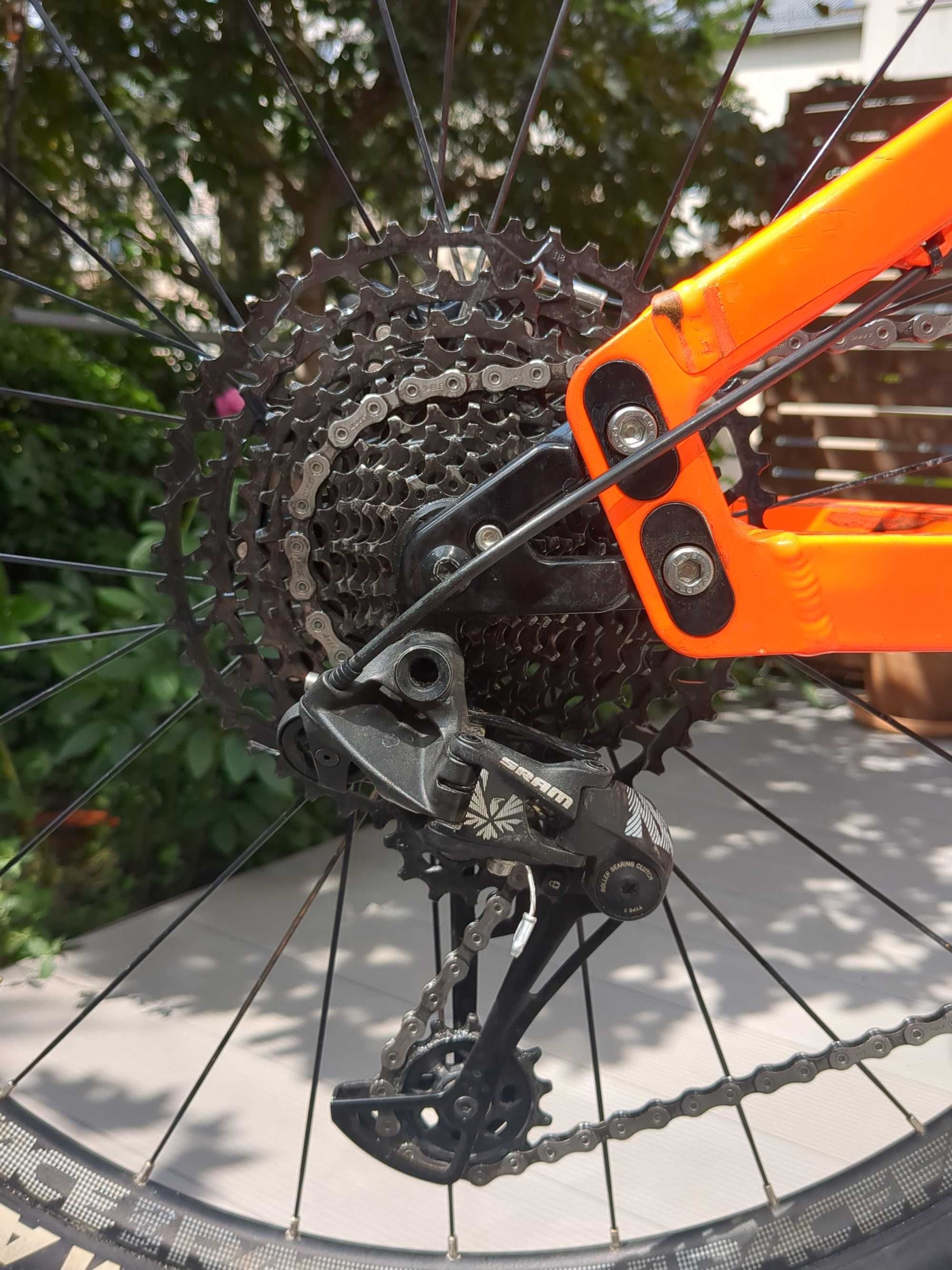 Rower Full Banshee Rune V2 rozmiar M
