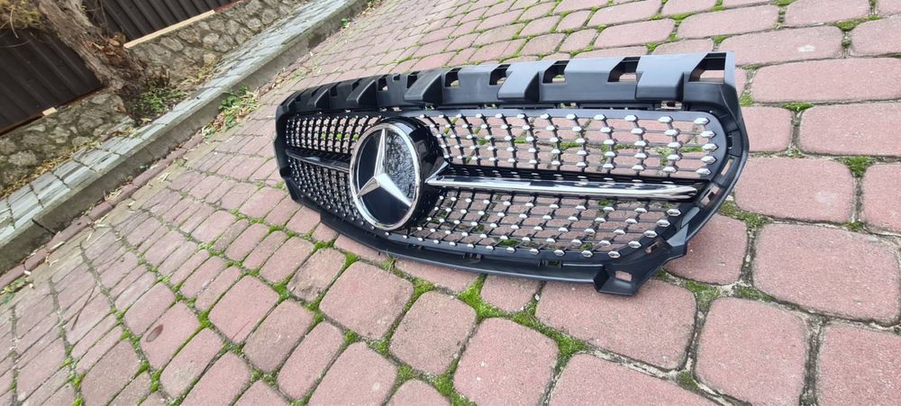 Mercedes Benz CLA решотка ришітка гриль  C117 W117 2013р-2019р