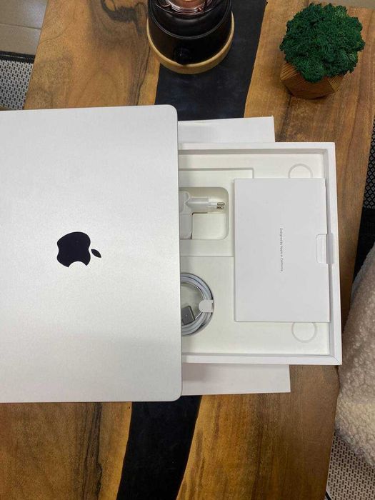 Ноутбук Apple MacBook Air 13“ M2 8/512GB Silver (MLY03) 2022