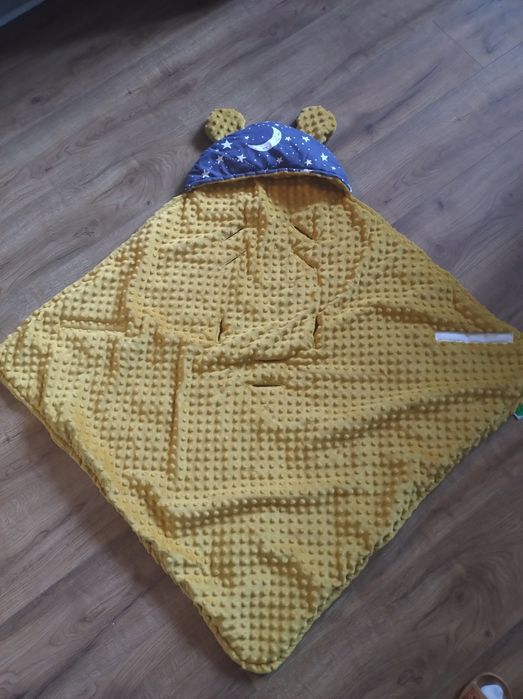 Otulacz śpiworek do fotelika samochodowego