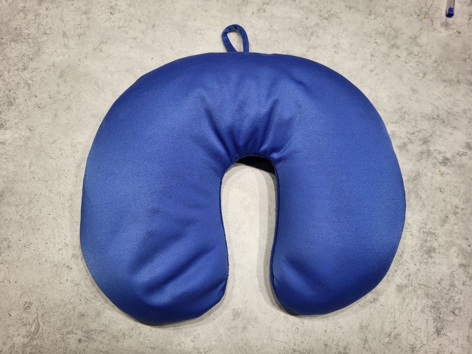 Poduszka typu rogal podróżna