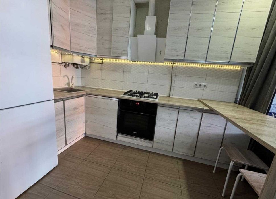 БЕЗ КОМІСІЇ! модна ОДНОКІМНАТНА квартира з ремонтом. МАМА парк