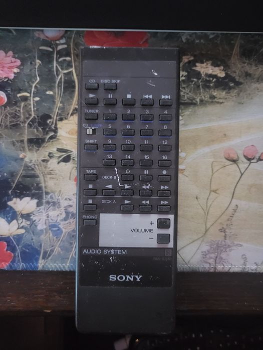 Pilot audio system sony RM s330