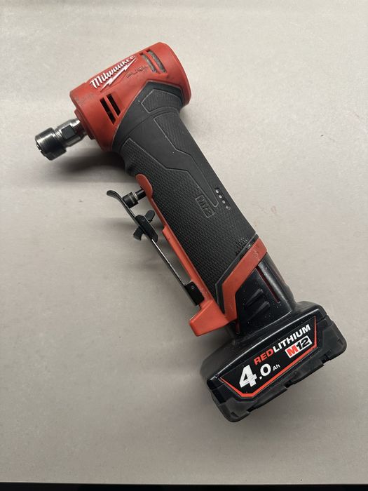 Szlifierka Milwaukee m12 fdga z bateria i ladowarka