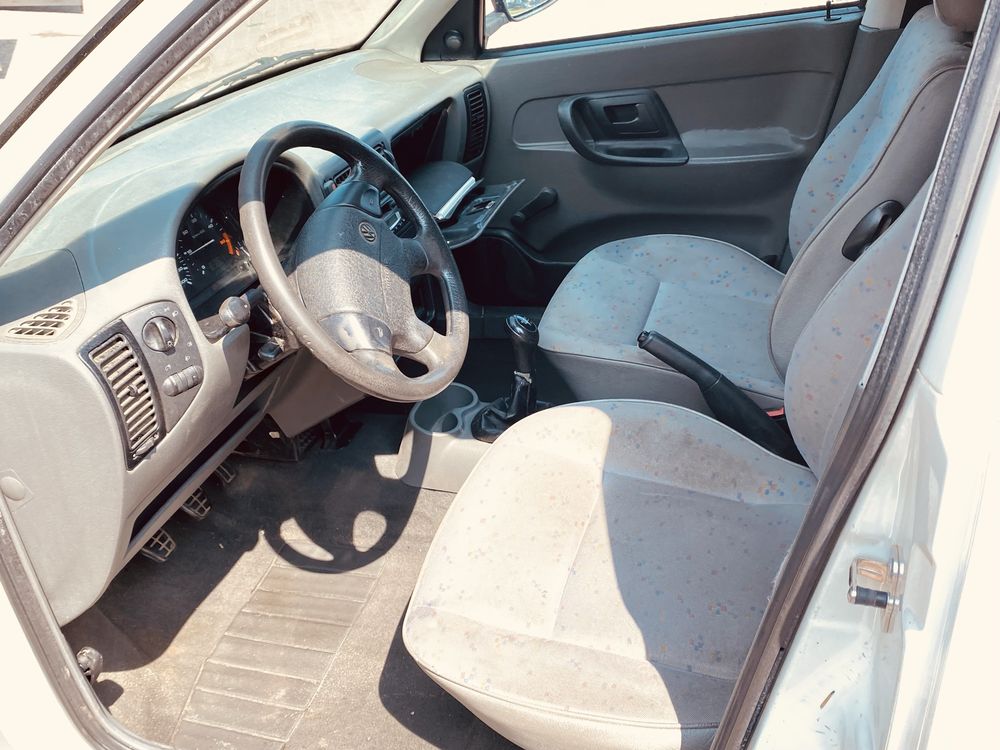 sprzedam vw caddy rok 2002 1,9sdi przeb 168tys