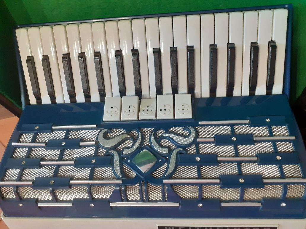 Sprzedam akordeon weltmeister 80B cordal