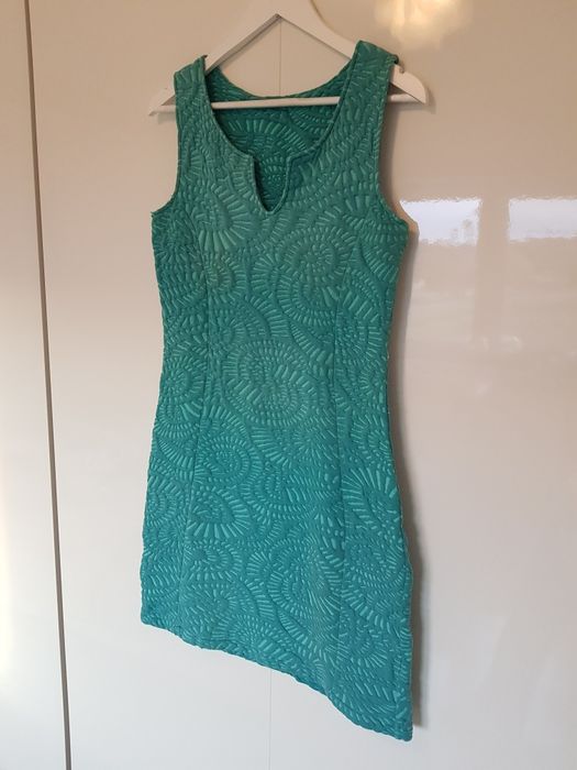 Zielona sukienka z materiału rozm. M