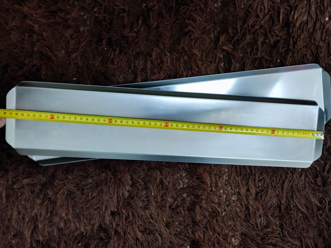 Bandejas em inox com 58x13 cm
