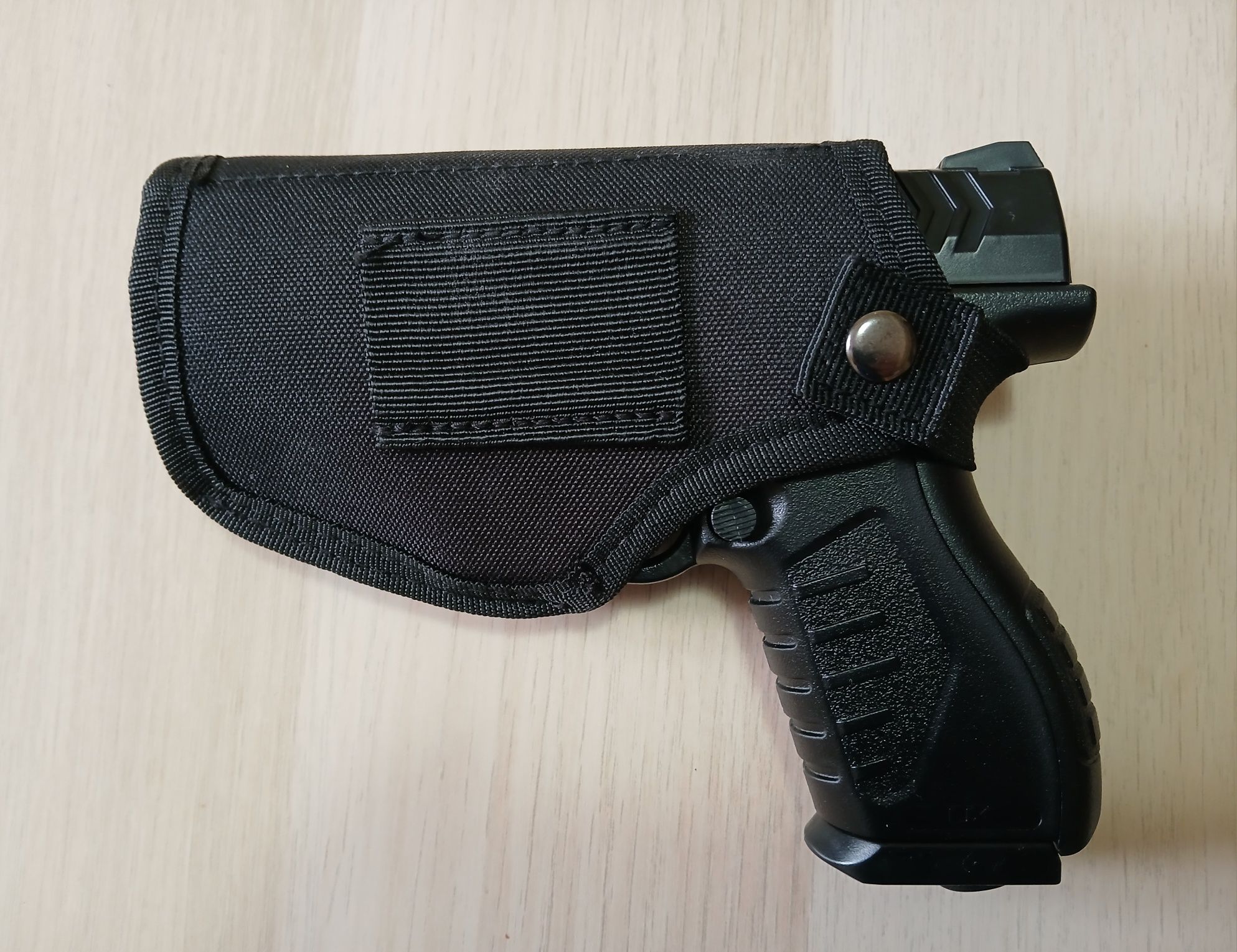 Conjunto Pistola Umarex CO2 Semi-Automática com Vários Acessórios