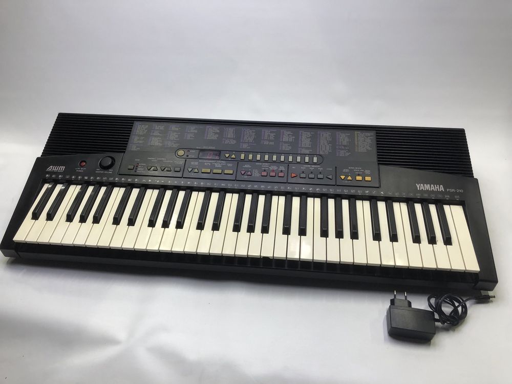 Синтезатор Yamaha PSR-210