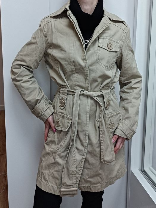 Greenpoint beżowy militarny płaszcz z guzikami i z paskiem modny 40L