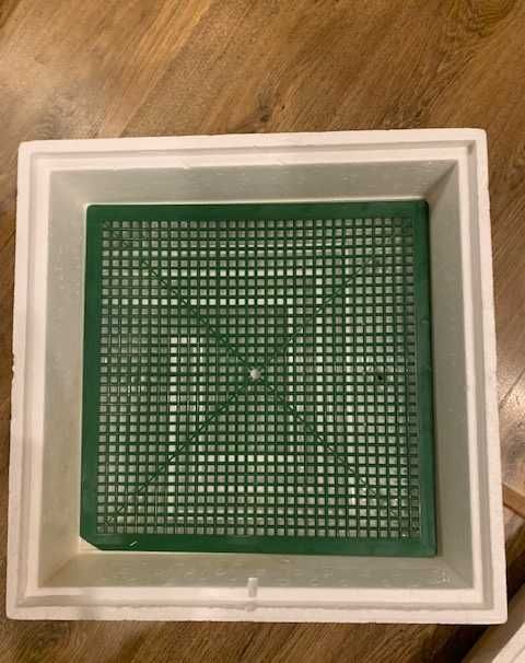 Пташині ясла "Курчатко"