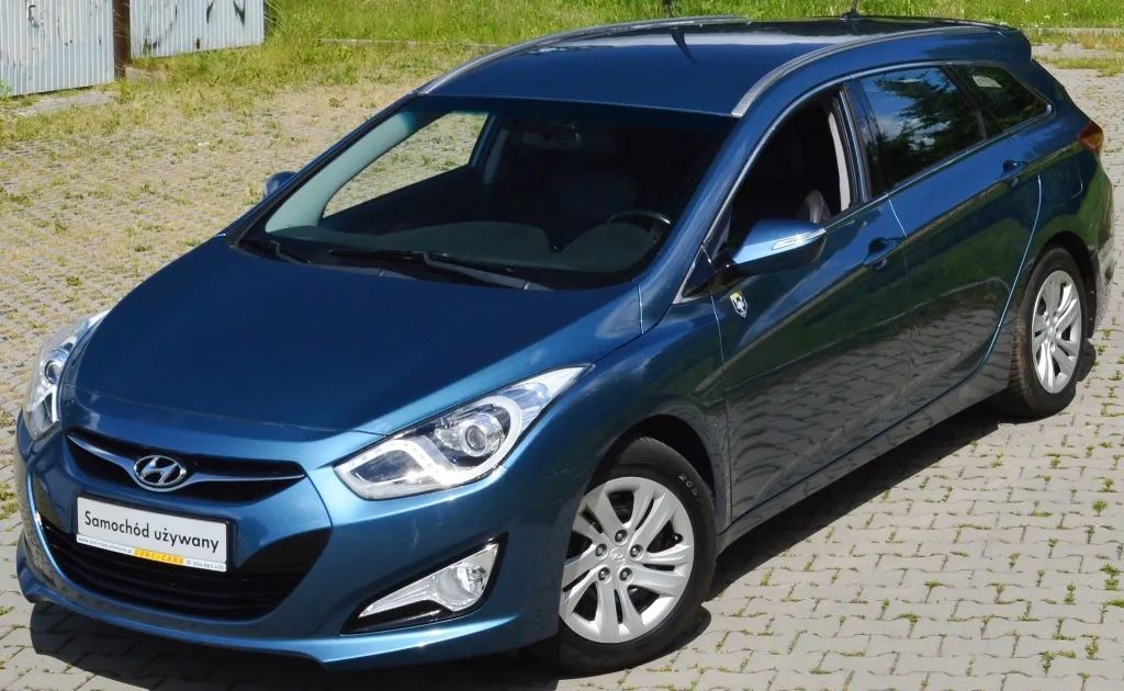 Hyundai i40 / Pojazd Sprzedajemy z Gwarancją ASO na ROK / NAVI / GSM /