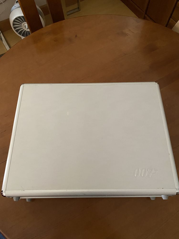 James Bond Edicao Limitada 40DVDs Attache Case