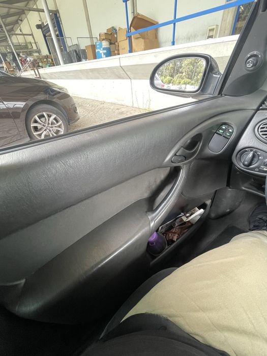 FORD FOCUS 2000 1.4