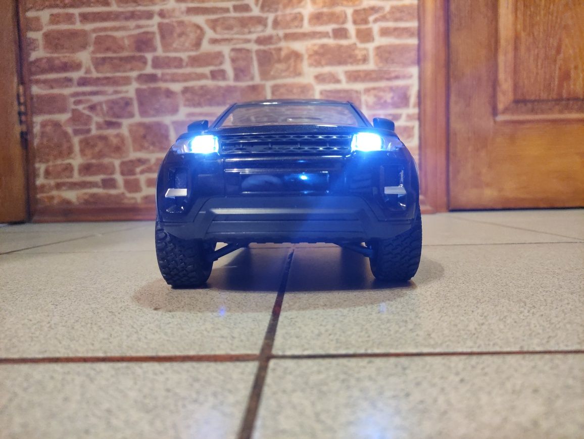 Машинка на пульті LD 1299 (RANGE ROVER EVOQUE) 1:14 масштабу