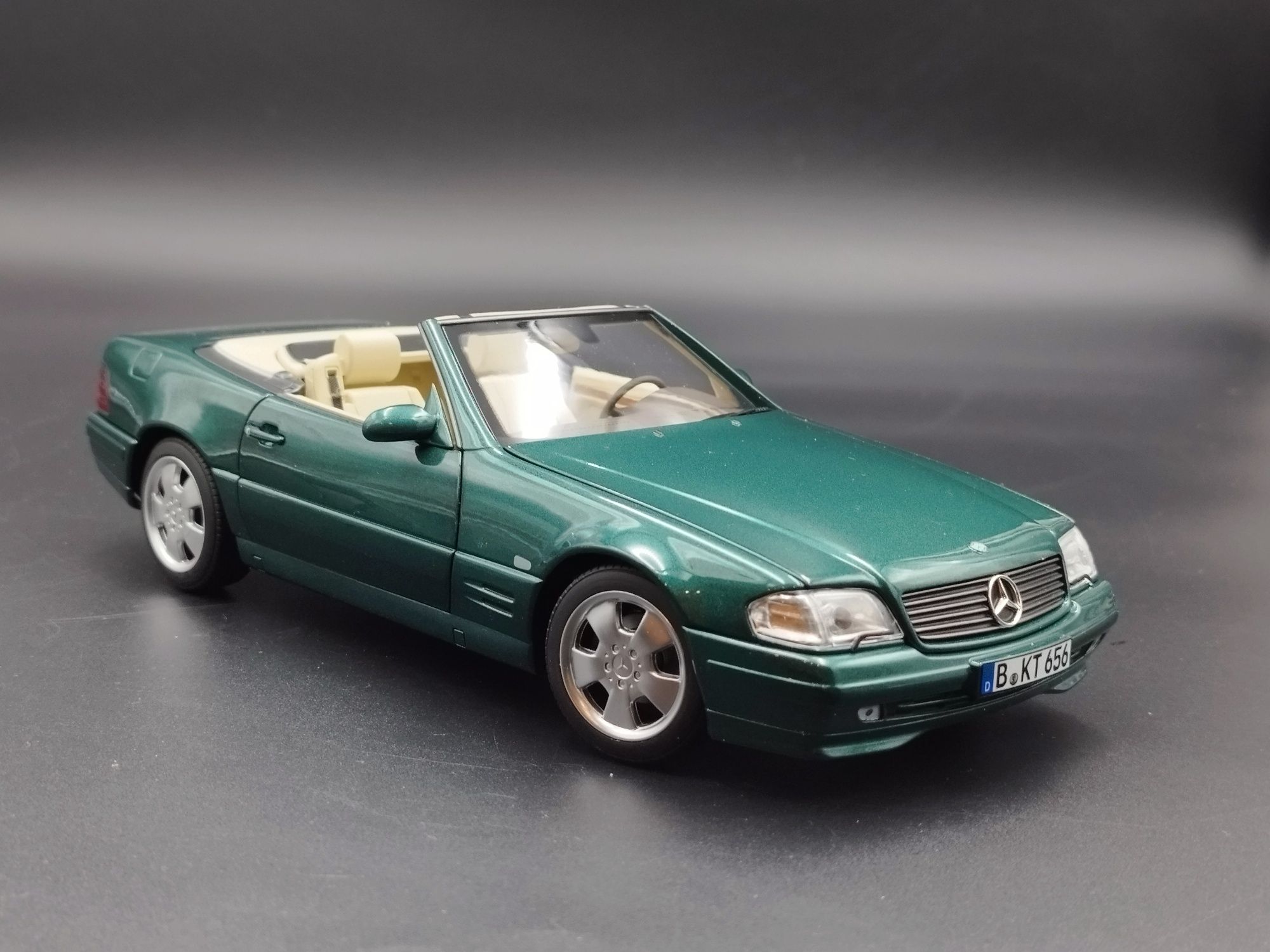 1:18 Norev 1999 Mercedes-Benz 500SL R129 Model nowy