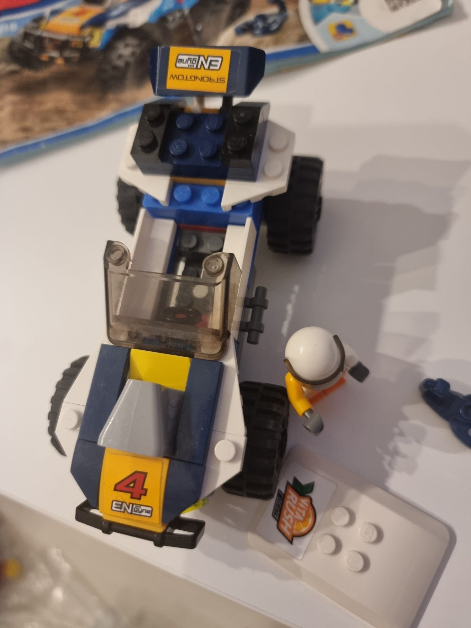 LEGO City 60218 Pustynna wyścigówka