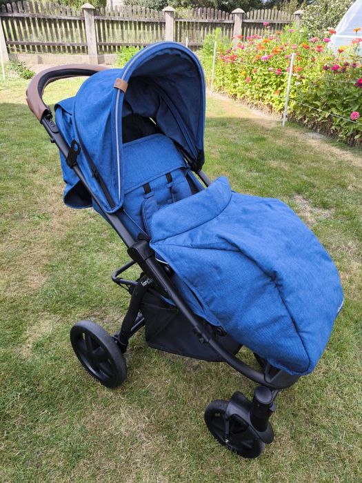 Wózek spacerowy lionelo