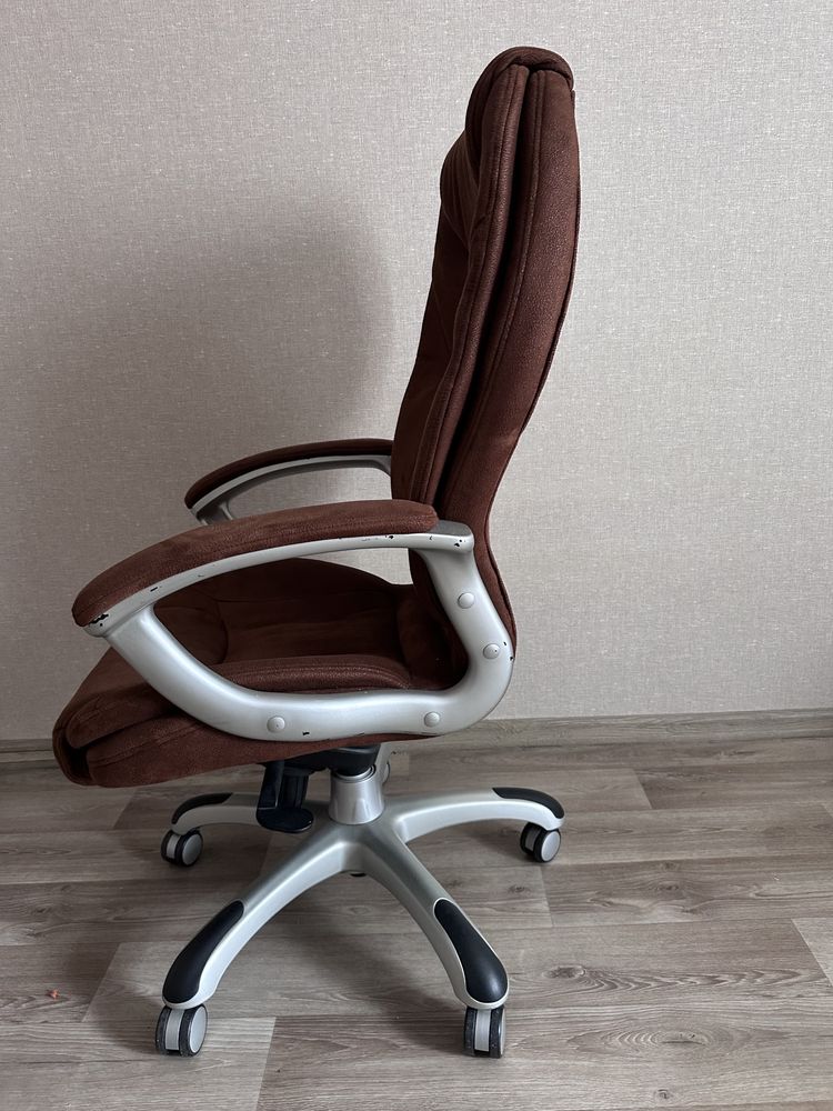 Супер зручне офісне крісло