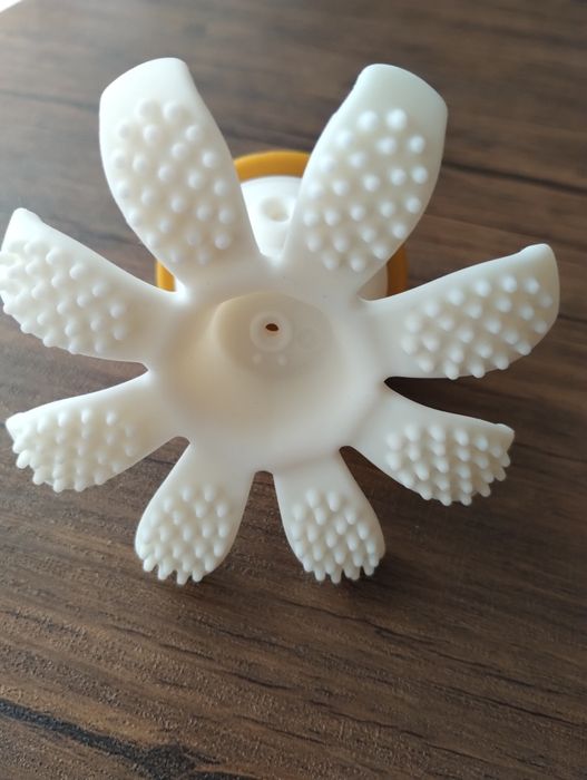 Gryzak Mombella ośmiorniczka