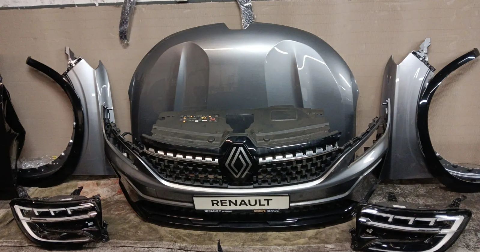 Renault Austral Frente Completa e Acessórios